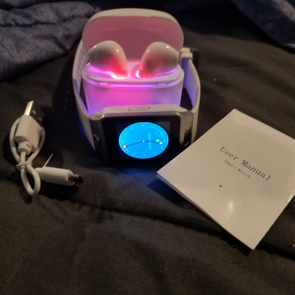 Smart Watch/ Wireless Earphone - Picture 2 of 8